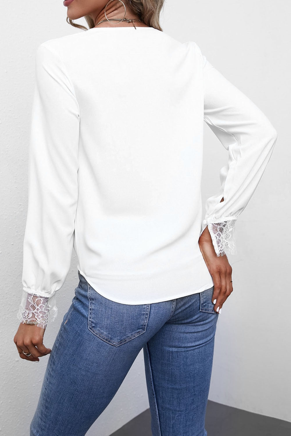 Knotted Lace Sleeve Top