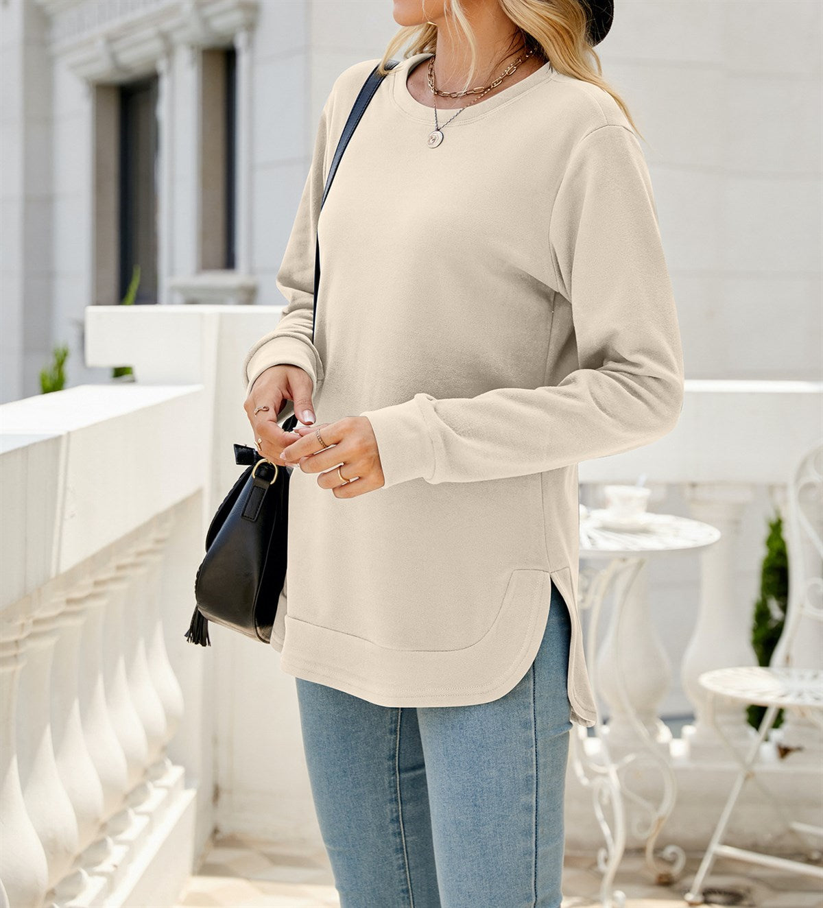 Curve Hem Side Slit Pullover