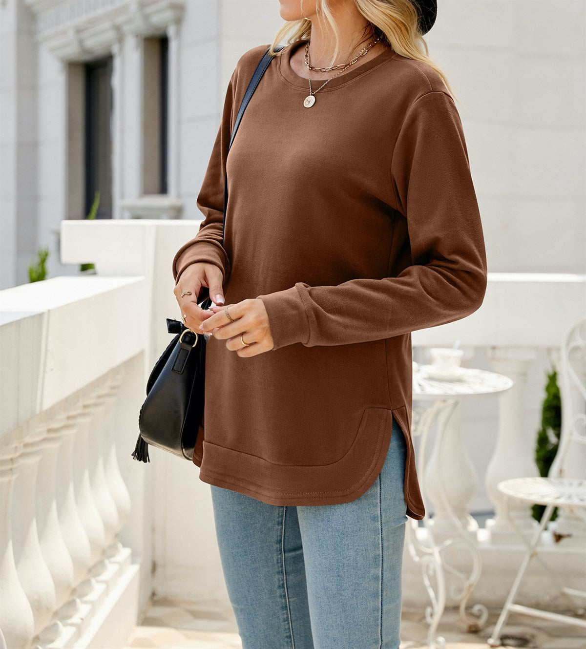 Curve Hem Side Slit Pullover